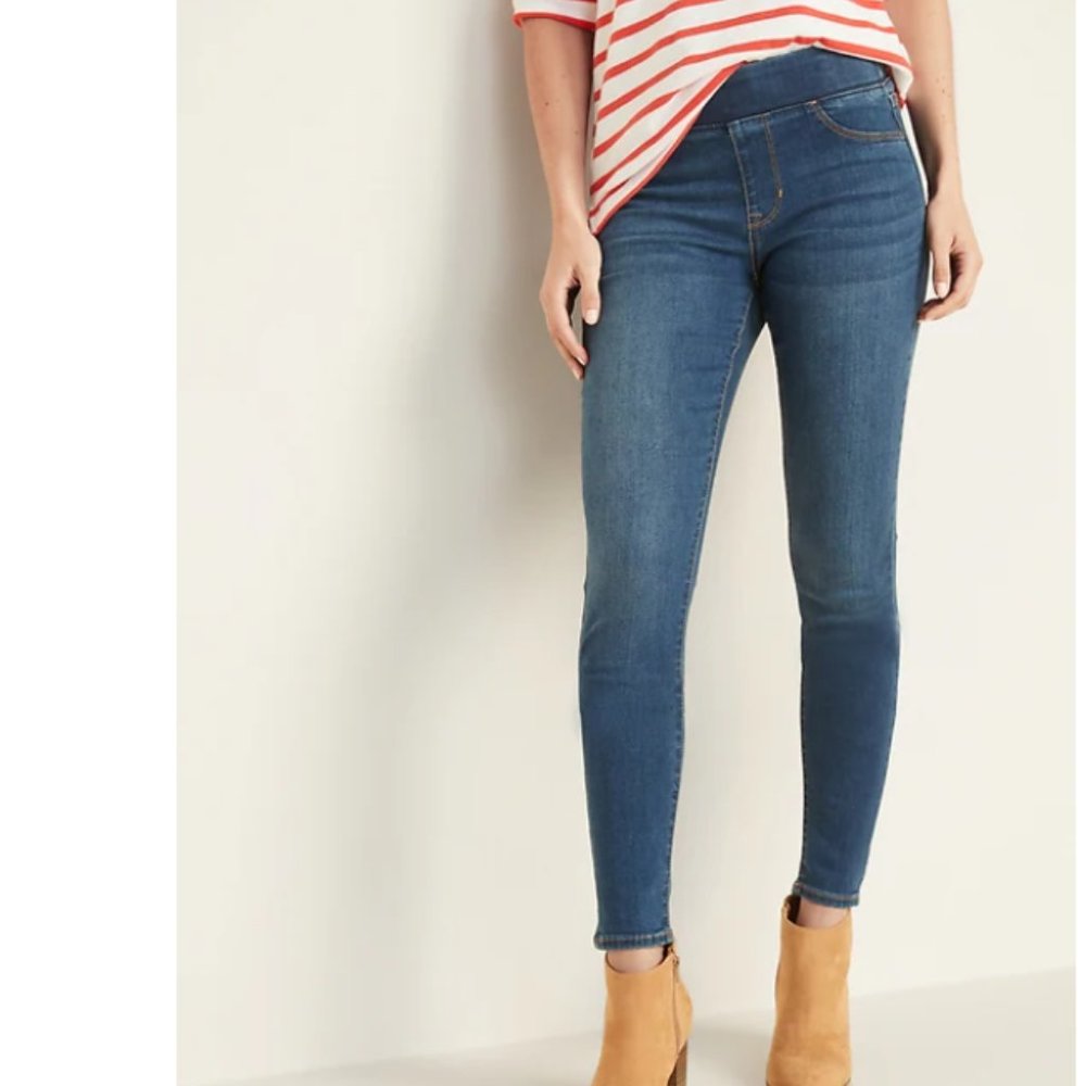 Mid-Rise Rockstar Super Skinny Jeggings (NWOT)